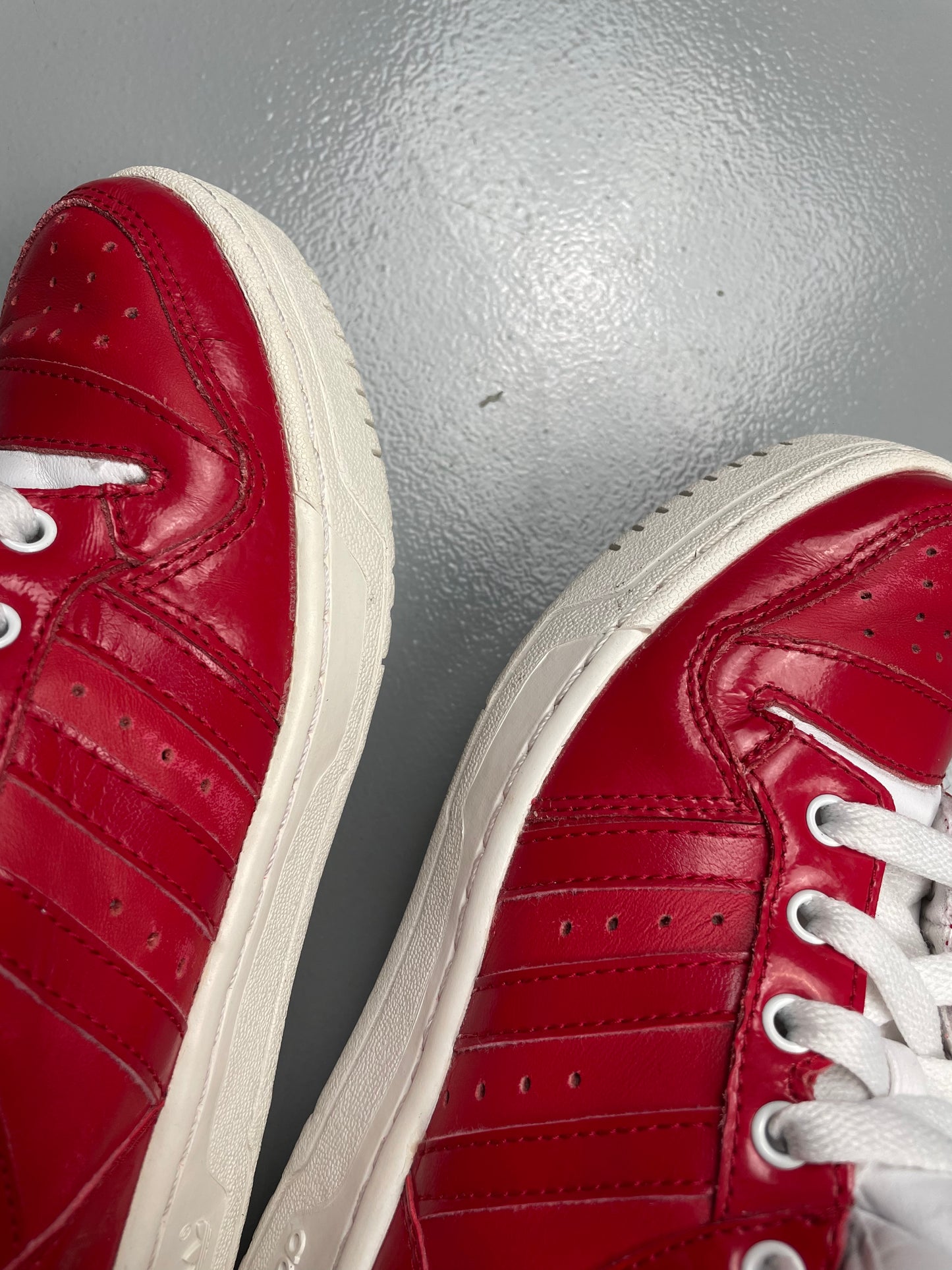 2012 adidas Originals Metro Attitude Logo Heart (red) - size 36 2/3