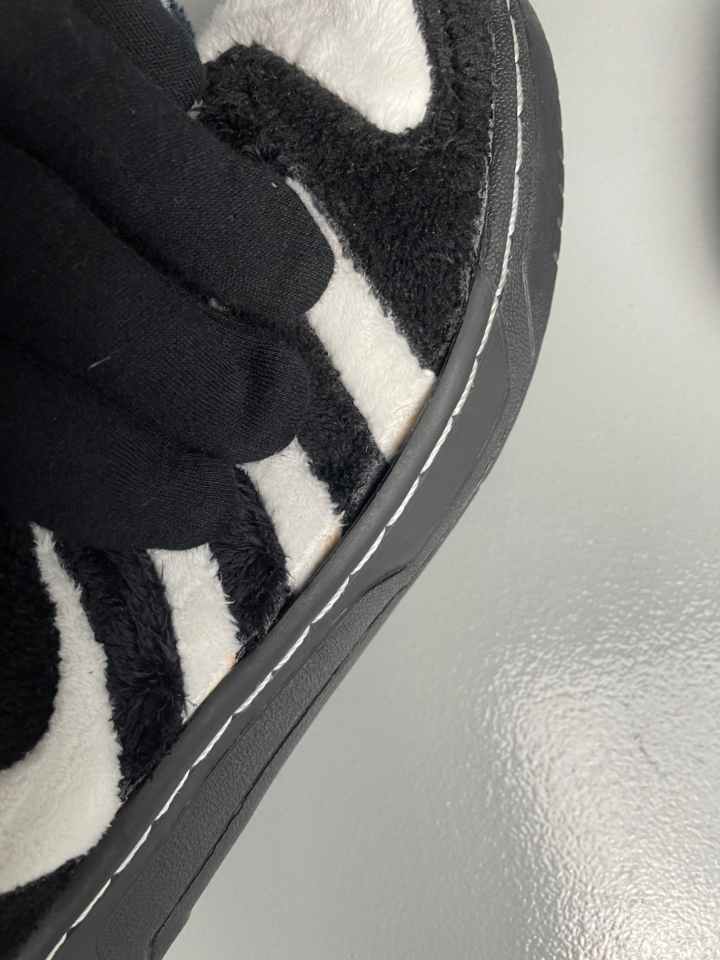 adidas Originals by Jeremy Scott A/W 2011 JS Panda Bear - size 42 2/3