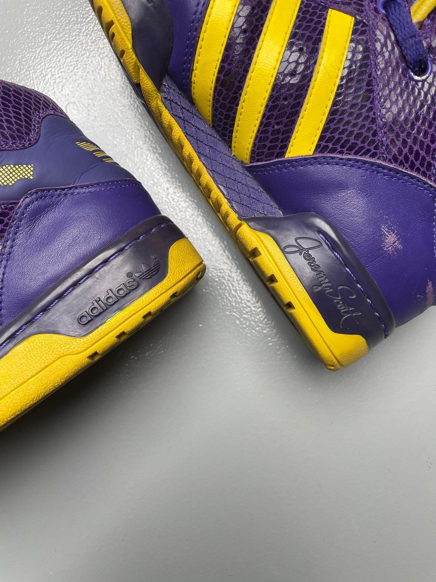 adidas Originals by Jeremy Scott S/S 2009 JS Logo (purple/yellow) - size 36 2/3