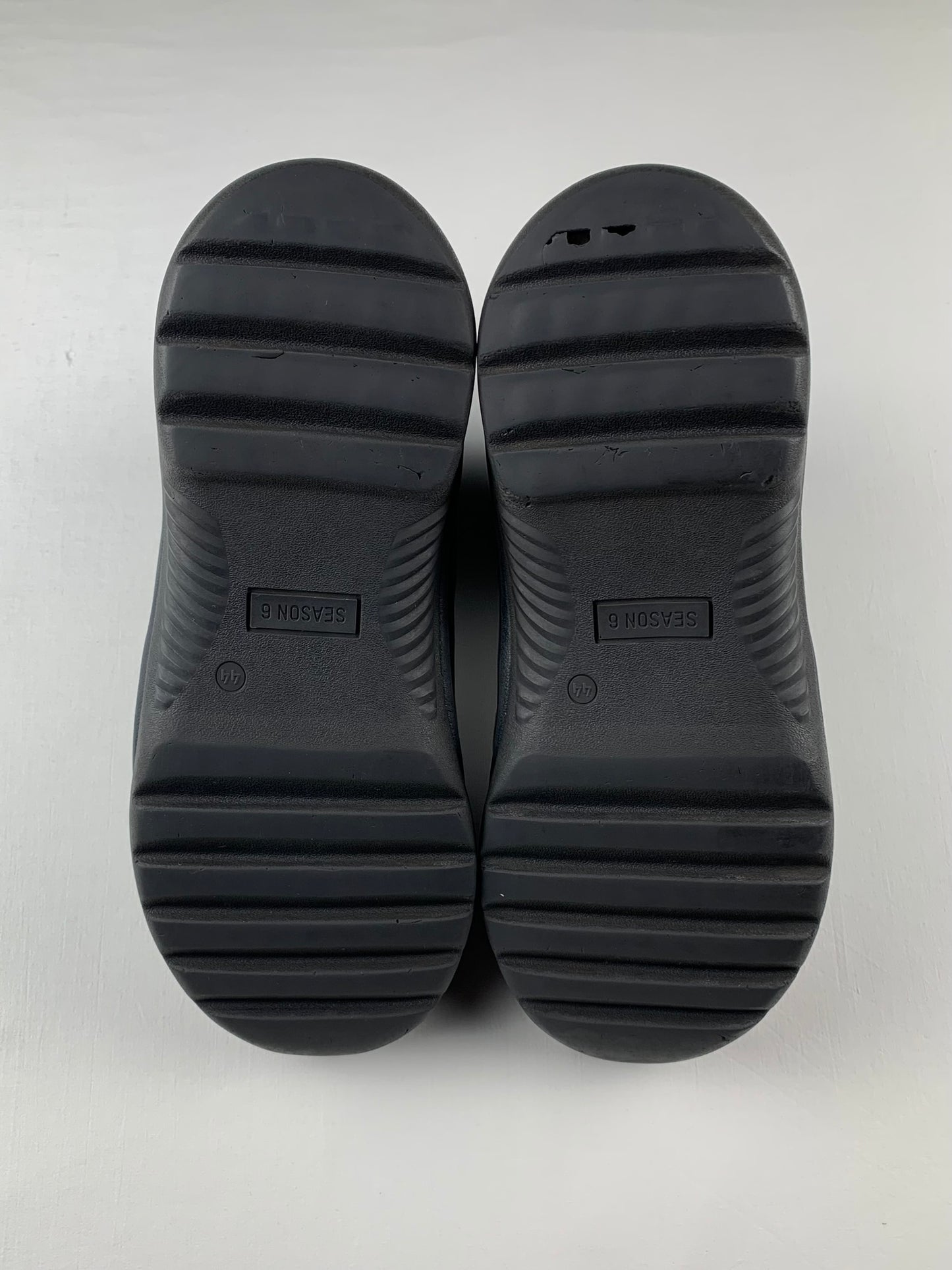 YEEZY Season 6 (2018) - Thick Suede, Mesh and Nubuck Desert Boot (Graphite) - size 44