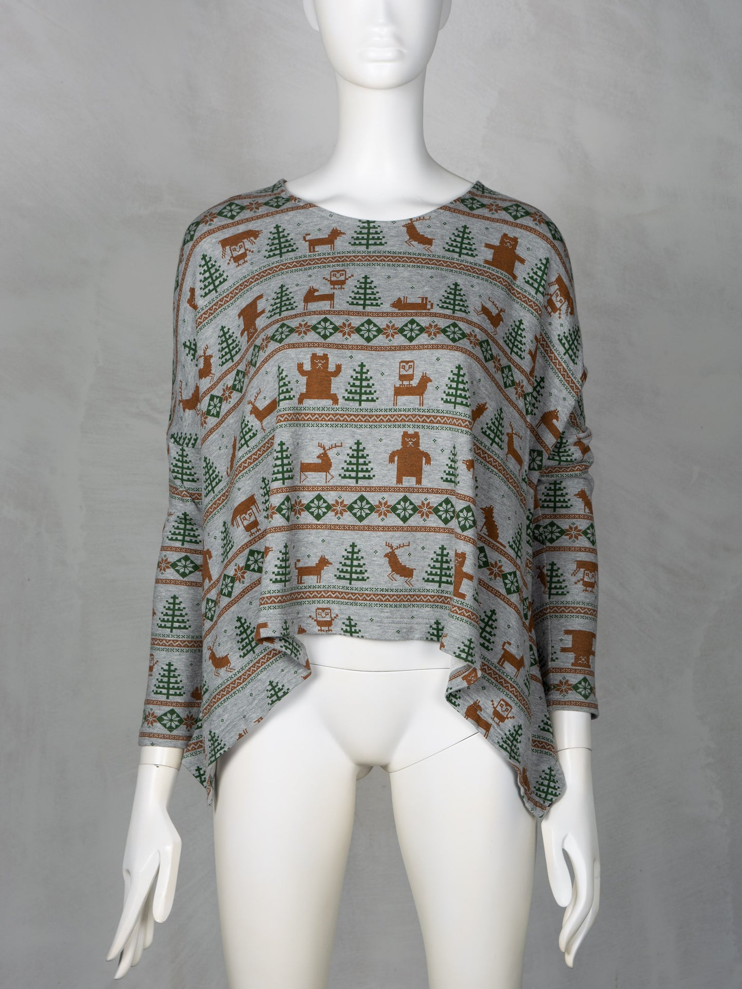 Né-net - winter print wide fit crewneck - size 2