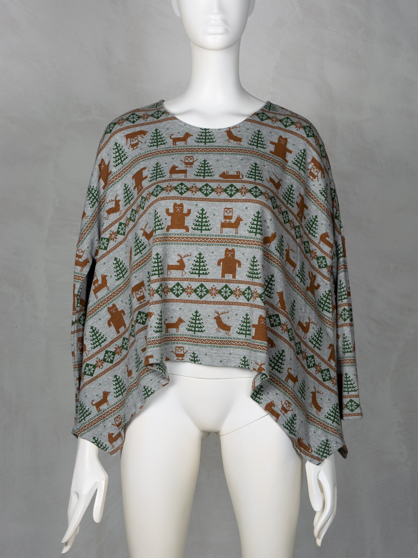 Né-net - winter print wide fit crewneck - size 2