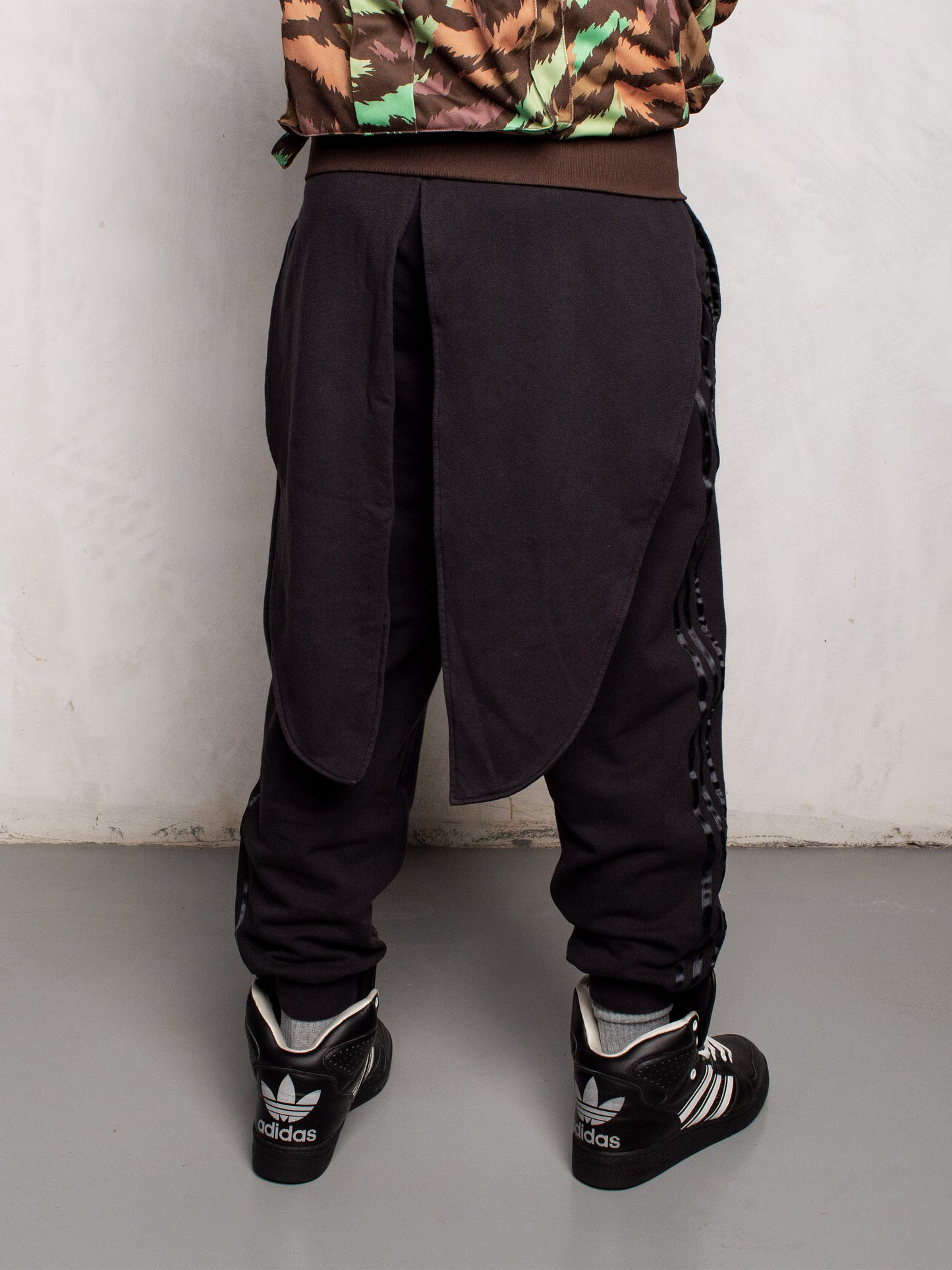 adidas Originals by Jeremy Scott - S/S 2011 - Tails Sweat Pant - size S