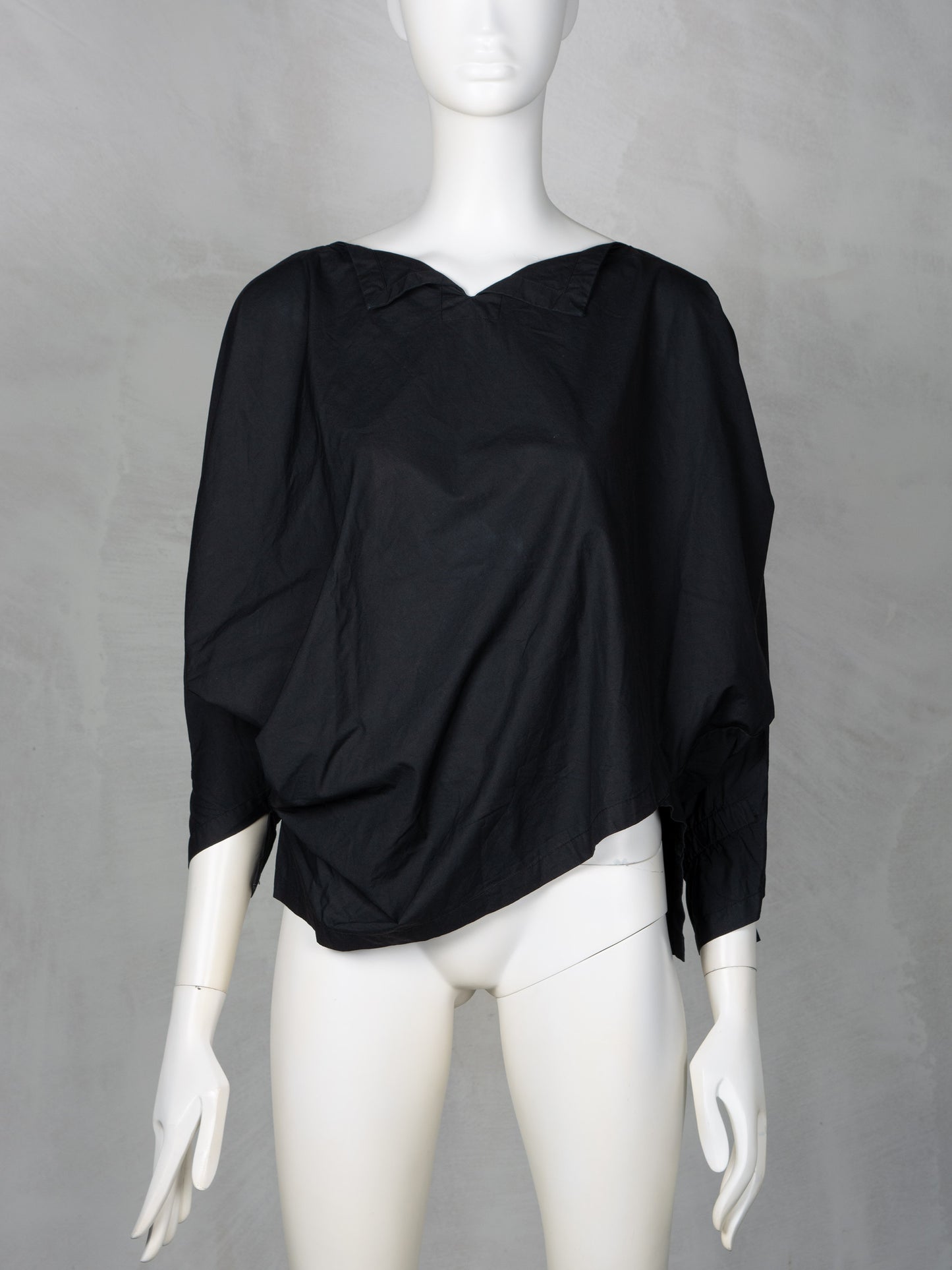 Né-net bat wing asymmetric blouse - size 2