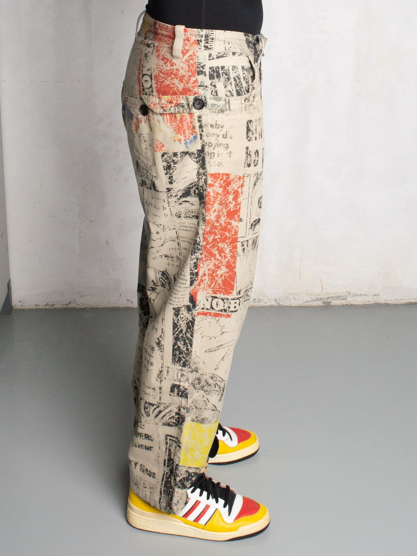 Y's - S/S 2013 - manga print pants - size 3
