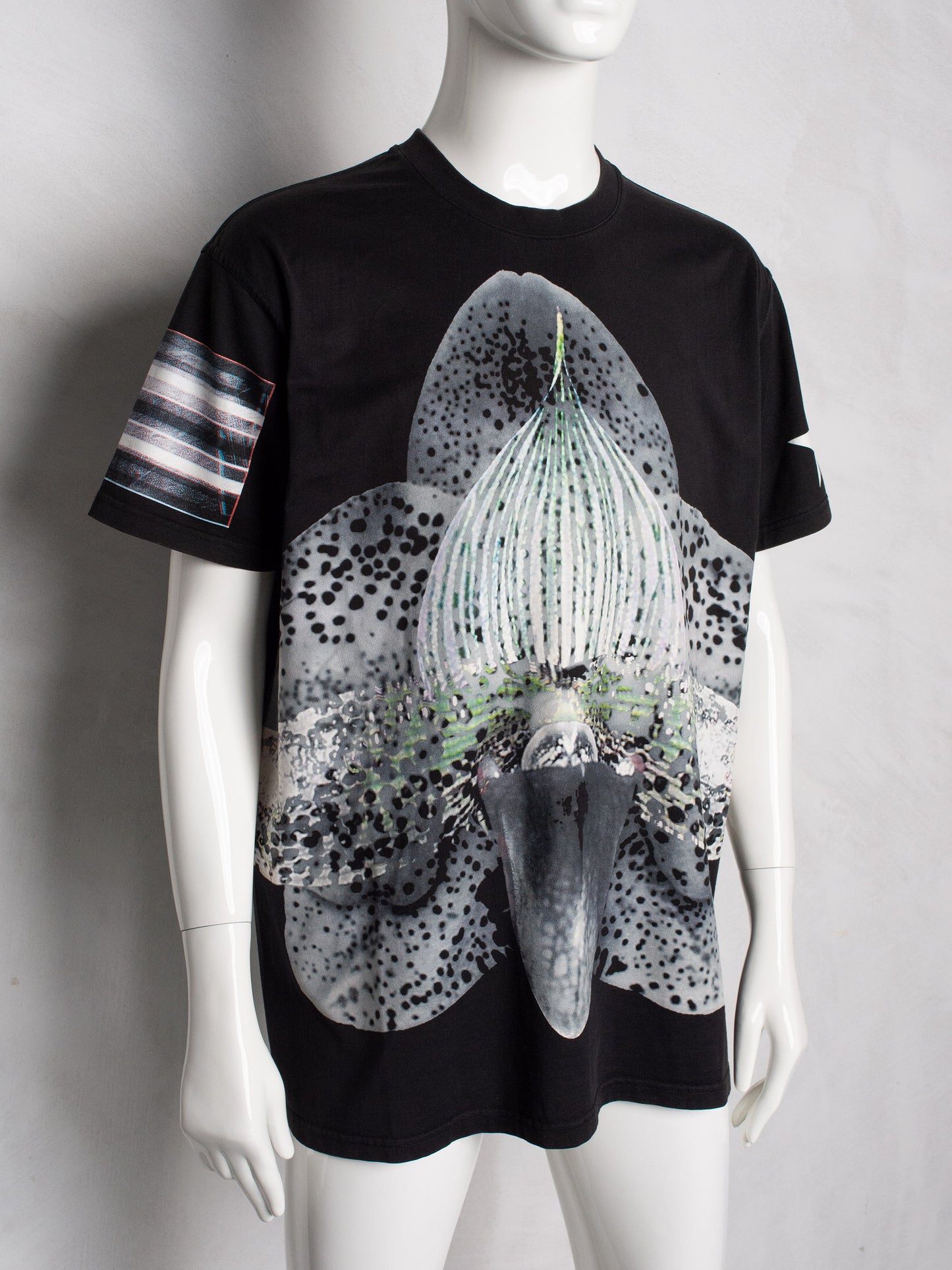 Givenchy by Riccardo Tisci S/S 2015 orchid columbian fit t-shirt - size S